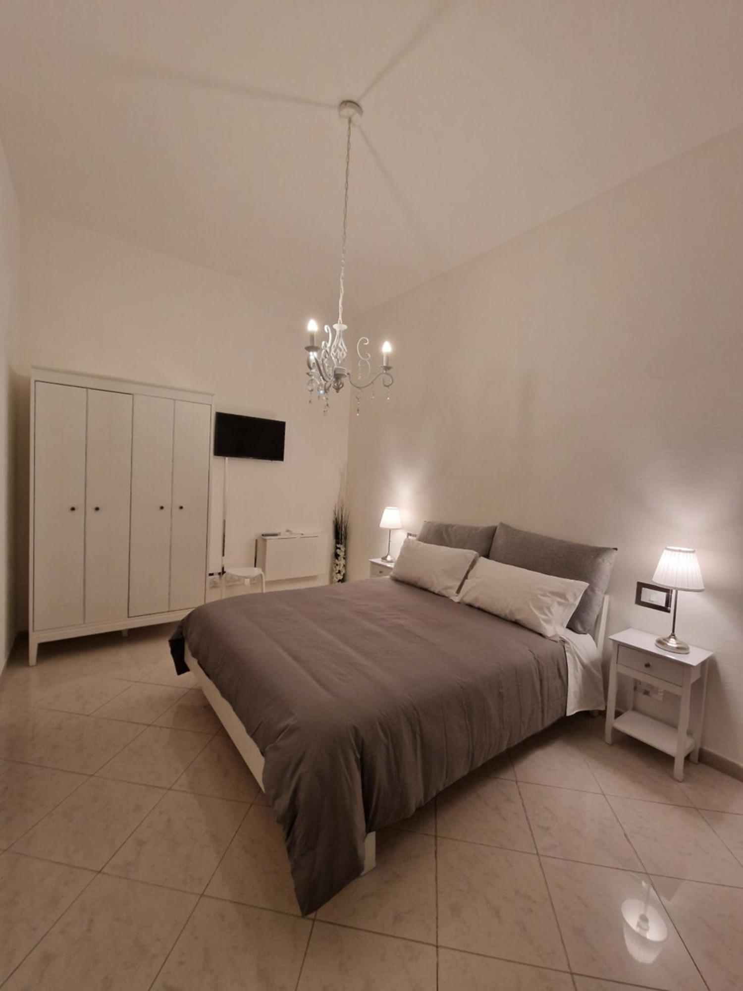 Ferienwohnung Cinzia'S House Of Mirrors Pisa Exterior foto