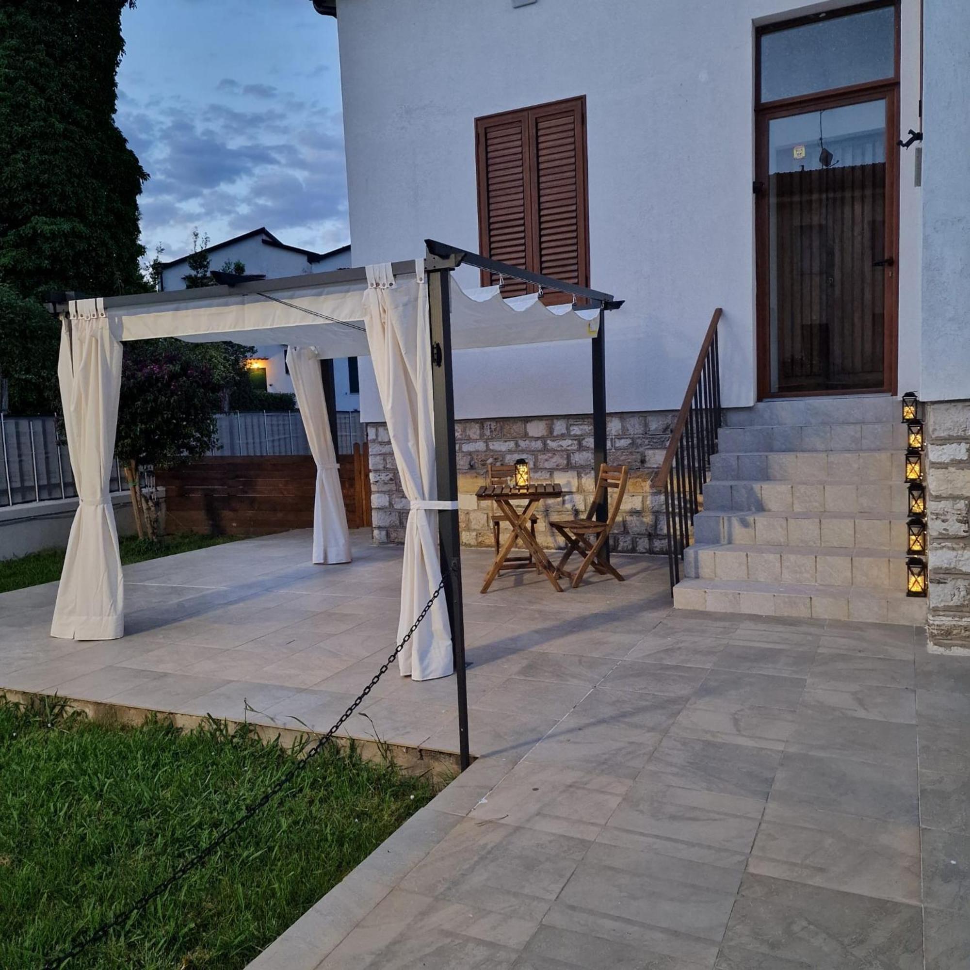 Ferienwohnung Cinzia'S House Of Mirrors Pisa Exterior foto